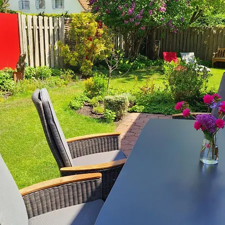 4 Sterne Marlene Mit Grossem Garten *